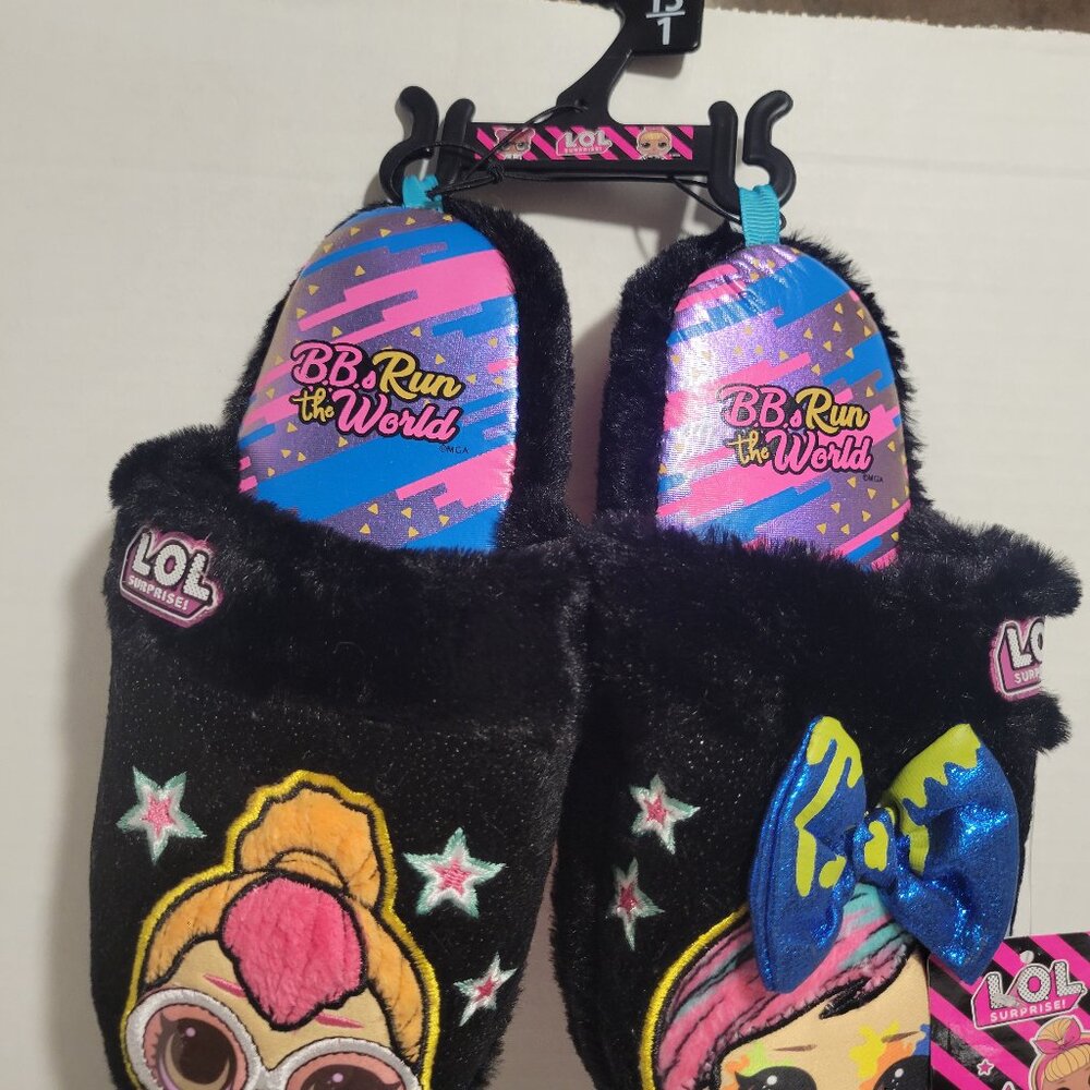 LOL New Slippers Size 13/1